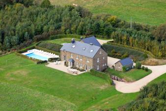 Villa de vacances avec piscine pour 14 pers.  Stoumont