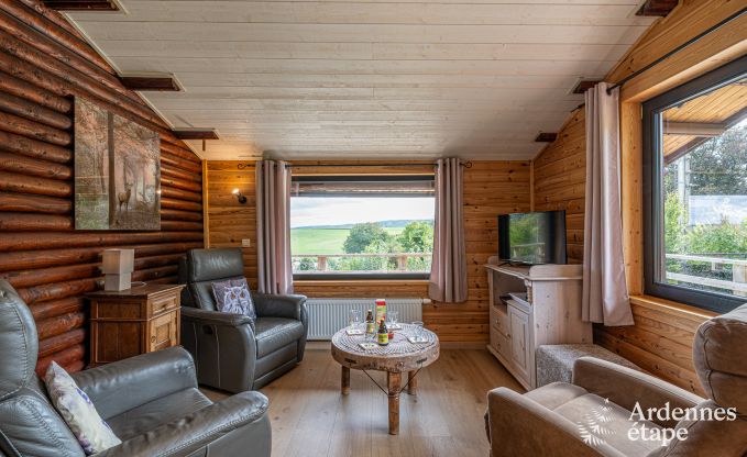 Chalet convivial  Tenneville pour 4 personnes/3 adultes avec 2 chambres, salle de jeux, coin bb et vue panoramique