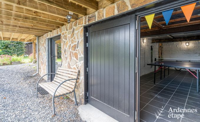 Chalet convivial  Tenneville pour 4 personnes/3 adultes avec 2 chambres, salle de jeux, coin bb et vue panoramique