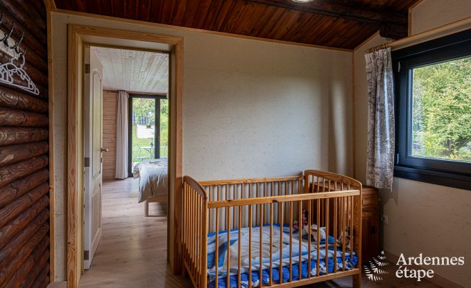 Chalet convivial  Tenneville pour 4 personnes/3 adultes avec 2 chambres, salle de jeux, coin bb et vue panoramique