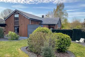 Magnifique chalet rénové à Tenneville, Ardenne : idéal pour les vacances en famille, avec sauna et jardin privé