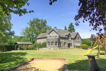 Séjour d'exception dans ce manoir pour 21 personnes de la commune de Tenneville