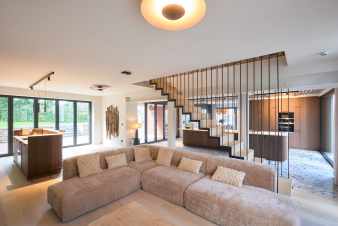 Maison de vacances à Theux : luxe pour 8 avec salle de jeux, bar et jardin privé