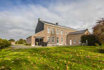 Splendide gte pour 13 p.  louer en Ardenne (Thimister-Clermont)