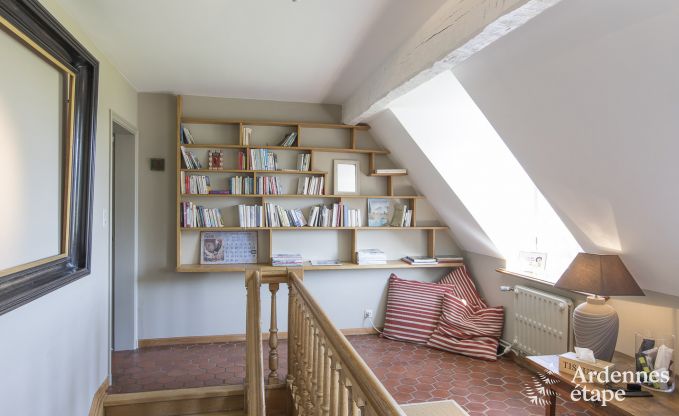 Grande maison de vacances pour 9 personnes � Tinlot avec 4 chambres et salles de bains, piscine, jardin priv� et �quipements de jeux