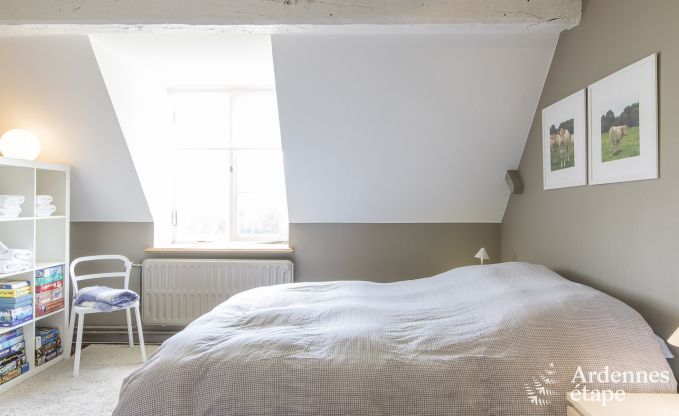 Grande maison de vacances pour 9 personnes � Tinlot avec 4 chambres et salles de bains, piscine, jardin priv� et �quipements de jeux