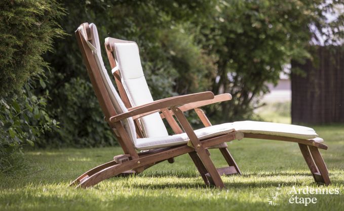 Grande maison de vacances pour 9 personnes � Tinlot avec 4 chambres et salles de bains, piscine, jardin priv� et �quipements de jeux