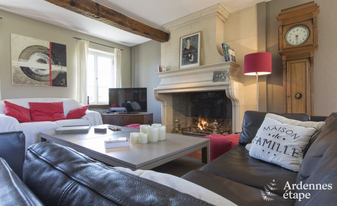 Grande maison de vacances pour 9 personnes � Tinlot avec 4 chambres et salles de bains, piscine, jardin priv� et �quipements de jeux