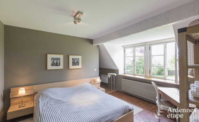 Grande maison de vacances pour 9 personnes � Tinlot avec 4 chambres et salles de bains, piscine, jardin priv� et �quipements de jeux