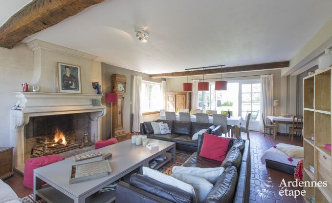 Grande maison de vacances pour 9 personnes � Tinlot avec 4 chambres et salles de bains, piscine, jardin priv� et �quipements de jeux