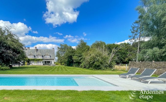 Grande maison de vacances pour 9 personnes � Tinlot avec 4 chambres et salles de bains, piscine, jardin priv� et �quipements de jeux