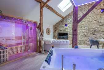 Sjour romantique  Trois-Ponts en Ardenne : suite de luxe pour 2 avec sauna et jacuzzi