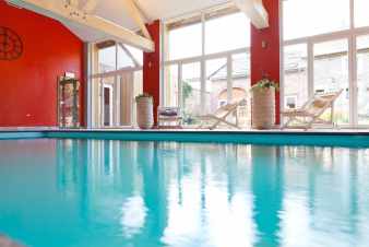 Luxueuse villa de rêve avec piscine à louer pour 19 pers. à Trois-Ponts