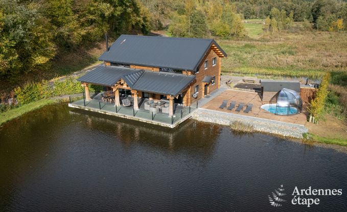 Chalet spacieux pour 8 personnes � Trois-Ponts avec piscine int�rieure-ext�rieure, sauna et terrasse priv�e au bord de l'eau
