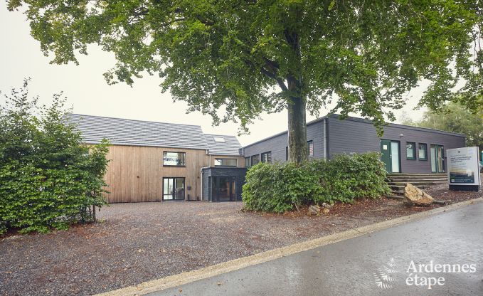 Spacieuse et luxueuse maison de vacances avec piscine � Trois-Ponts, Ardenne