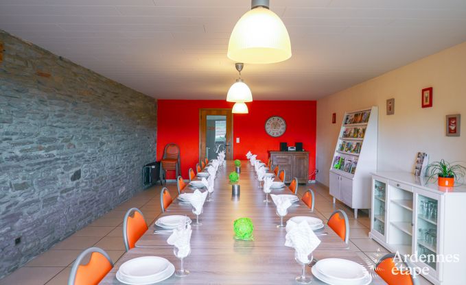 Vacances � la ferme � Vaux-sur-S�re pour 22 personnes en Ardenne