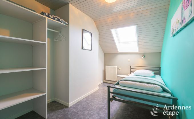 Vacances � la ferme � Vaux-sur-S�re pour 22 personnes en Ardenne