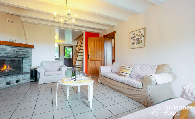 Vacances � la ferme � Vaux-sur-S�re pour 22 personnes en Ardenne