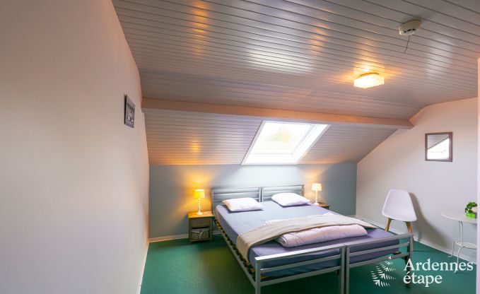 Vacances � la ferme � Vaux-sur-S�re pour 22 personnes en Ardenne