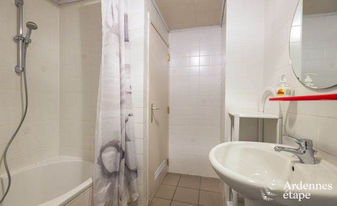 Vacances � la ferme � Vaux-sur-S�re pour 22 personnes en Ardenne