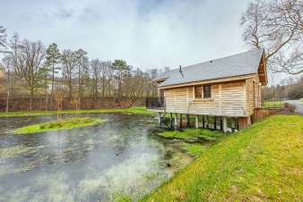 Maison de vacances insolite 4 personnes à Vencimont, en Ardenne - Confort et nature au bord de l'eau