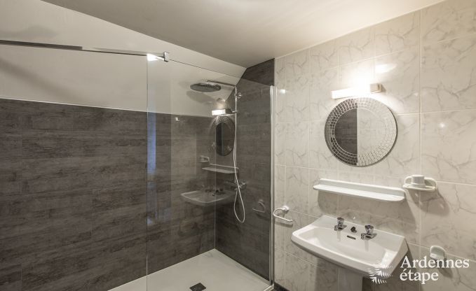 Maison de vacances � Vencimont pour 12 personnes en Ardenne