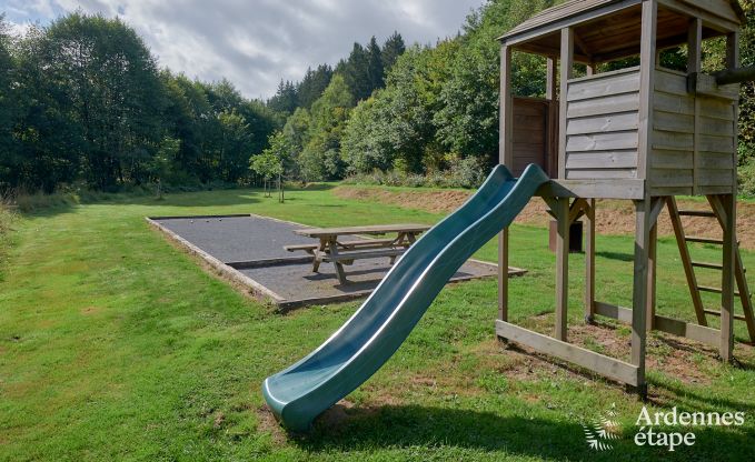 Maison de vacances � Vencimont pour 17 personnes en Ardenne