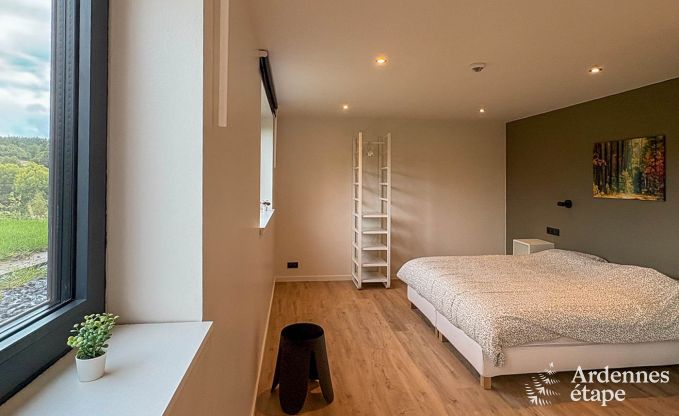 Grande maison de vacances � Vencimont pour 13 personnes avec 6 chambres et salles de bain et jardin priv� avec trampoline et p�tanque