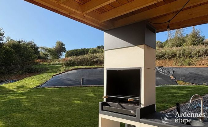 Grande maison de vacances � Vencimont pour 13 personnes avec 6 chambres et salles de bain et jardin priv� avec trampoline et p�tanque