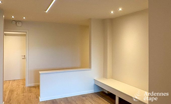 Grande maison de vacances � Vencimont pour 13 personnes avec 6 chambres et salles de bain et jardin priv� avec trampoline et p�tanque