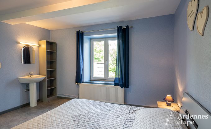 Maison de vacances � Vencimont, Ardenne, 12 personnes, 4 chambres, sauna privatif, billard, jardin au bord de l�eau