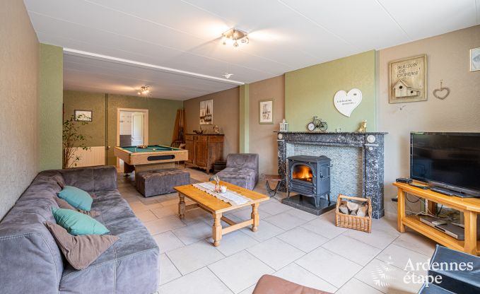 Maison de vacances � Vencimont, Ardenne, 12 personnes, 4 chambres, sauna privatif, billard, jardin au bord de l�eau