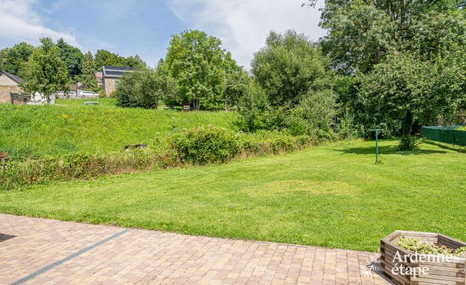 Maison de vacances � Vencimont, Ardenne, 12 personnes, 4 chambres, sauna privatif, billard, jardin au bord de l�eau