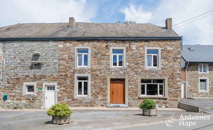 Maison de vacances � Vencimont, Ardenne, 12 personnes, 4 chambres, sauna privatif, billard, jardin au bord de l�eau