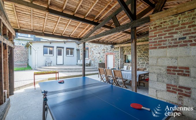 Maison de vacances � Vencimont, Ardenne, 12 personnes, 4 chambres, sauna privatif, billard, jardin au bord de l�eau