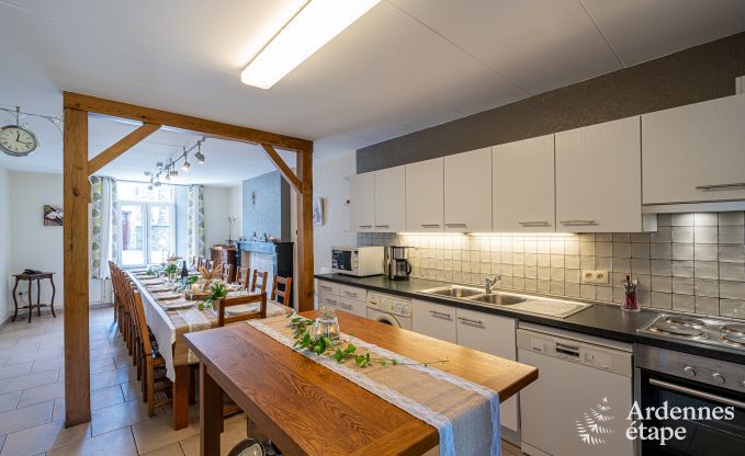 Maison de vacances � Vencimont, Ardenne, 12 personnes, 4 chambres, sauna privatif, billard, jardin au bord de l�eau