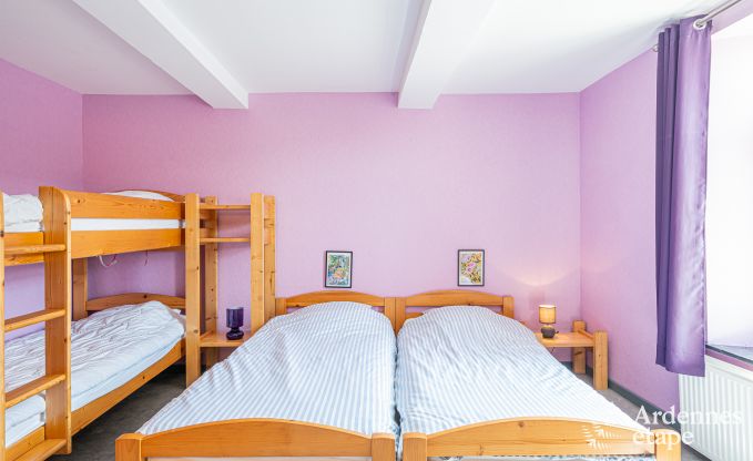 Maison de vacances � Vencimont, Ardenne, 12 personnes, 4 chambres, sauna privatif, billard, jardin au bord de l�eau