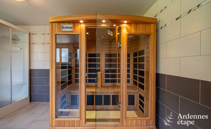 Maison de vacances � Vencimont, Ardenne, 12 personnes, 4 chambres, sauna privatif, billard, jardin au bord de l�eau