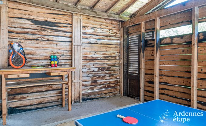 Maison de vacances � Vencimont, Ardenne, 12 personnes, 4 chambres, sauna privatif, billard, jardin au bord de l�eau