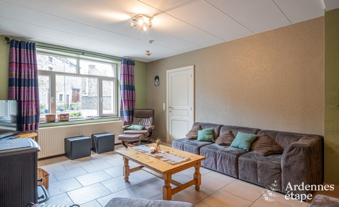 Maison de vacances � Vencimont, Ardenne, 12 personnes, 4 chambres, sauna privatif, billard, jardin au bord de l�eau