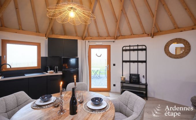 S�jour insolite dans un yourte unique � Vielsalm : entour� de prairies, avec jardin, lits faits et 1 chien