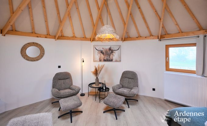 S�jour insolite dans un yourte unique � Vielsalm : entour� de prairies, avec jardin, lits faits et 1 chien