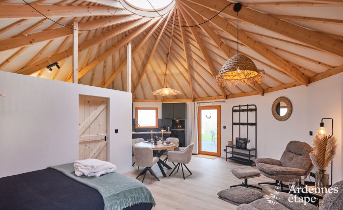 S�jour insolite dans un yourte unique � Vielsalm : entour� de prairies, avec jardin, lits faits et 1 chien