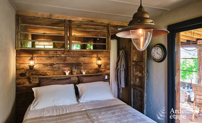 Tiny house romantique pour 2 personnes avec jacuzzi priv, pole  pellets et jardin  Vielsalm, Ardenne