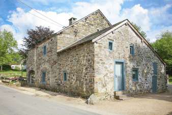 Maison de vacances confortable et authentique  louer pour 14 personnes  Vielsalm