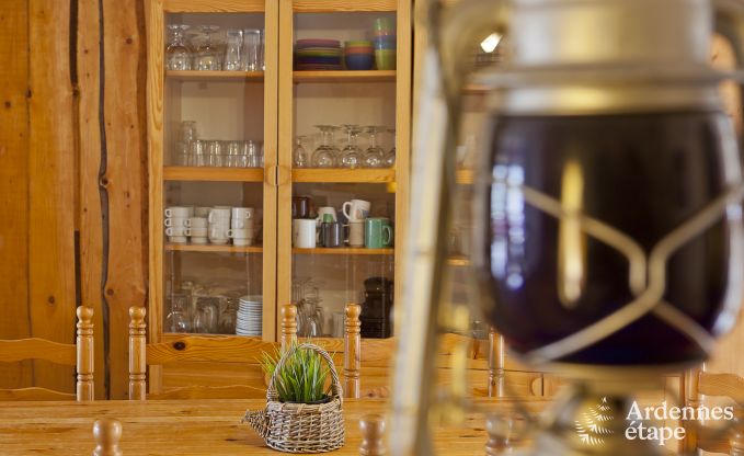 Grande maison de vacances prs de Vielsalm pour 21 personnes avec 7 chambres, 4 salles de bains, salle de jeux et jardin priv