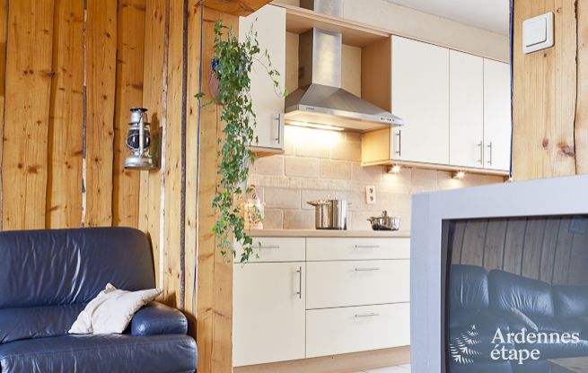 Grande maison de vacances pr�s de Vielsalm pour 21 personnes avec 7 chambres, 4 salles de bains, salle de jeux et jardin priv�