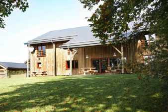 Maison confortable Vielsalm Ardenne, 22 personnes, 10 chambres, salle de jeux, sauna, jardin