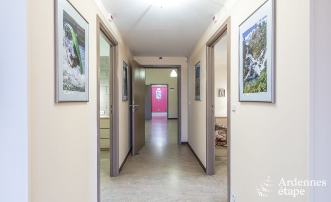 Grande maison de vacances � Vielsalm pour 22 personnes avec 10 chambres, salle de jeux, sauna et grand jardin