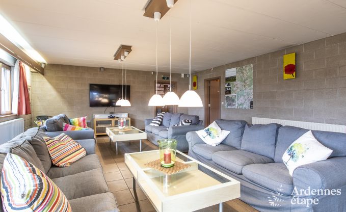 Grande maison de vacances � Vielsalm pour 22 personnes avec 10 chambres, salle de jeux, sauna et grand jardin